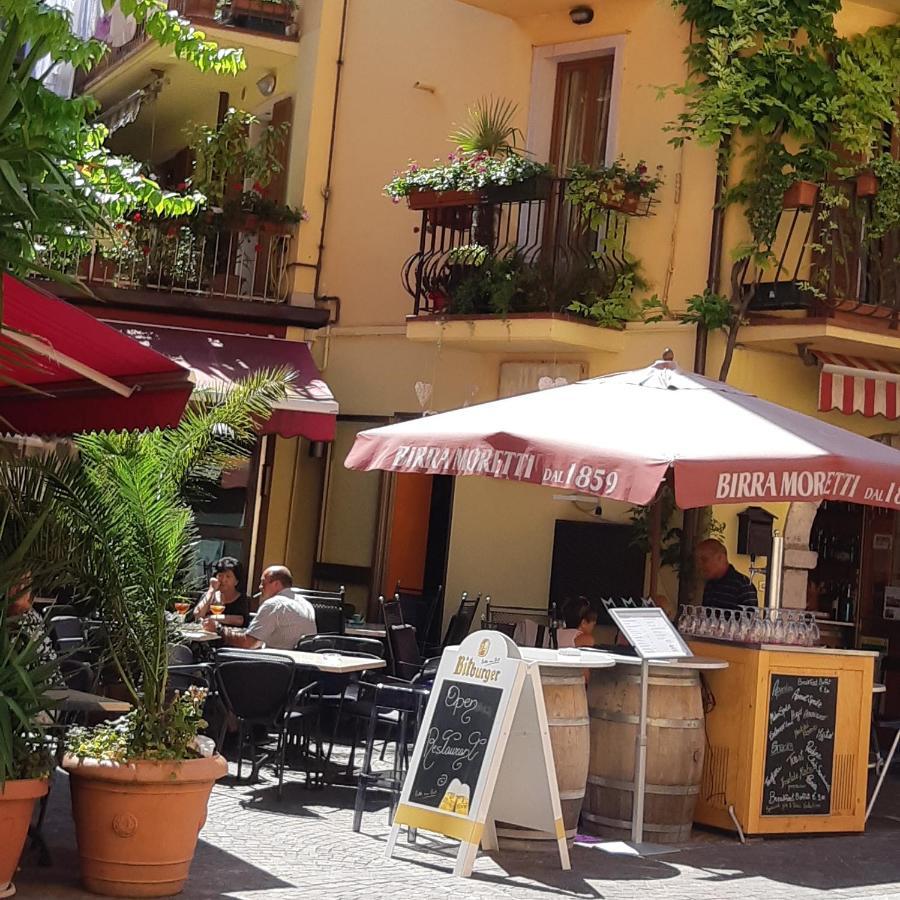 Hotel Danieli La Castellana Lago Di Garda Brenzone sul Garda Kültér fotó