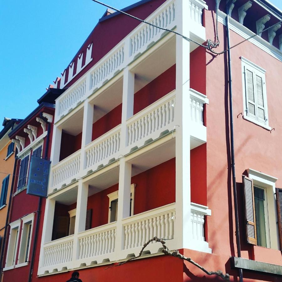 Hotel Danieli La Castellana Lago Di Garda Brenzone sul Garda Kültér fotó
