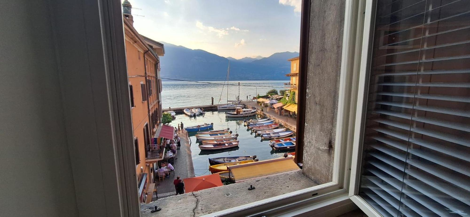 Hotel Danieli La Castellana Lago Di Garda Brenzone sul Garda Kültér fotó