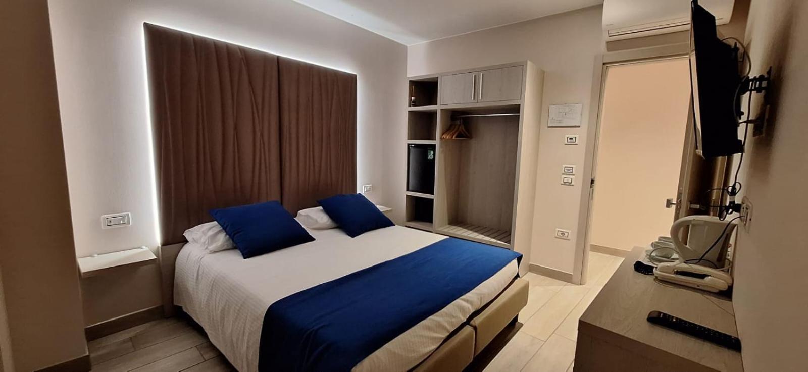 Hotel Danieli La Castellana Lago Di Garda Brenzone sul Garda Kültér fotó