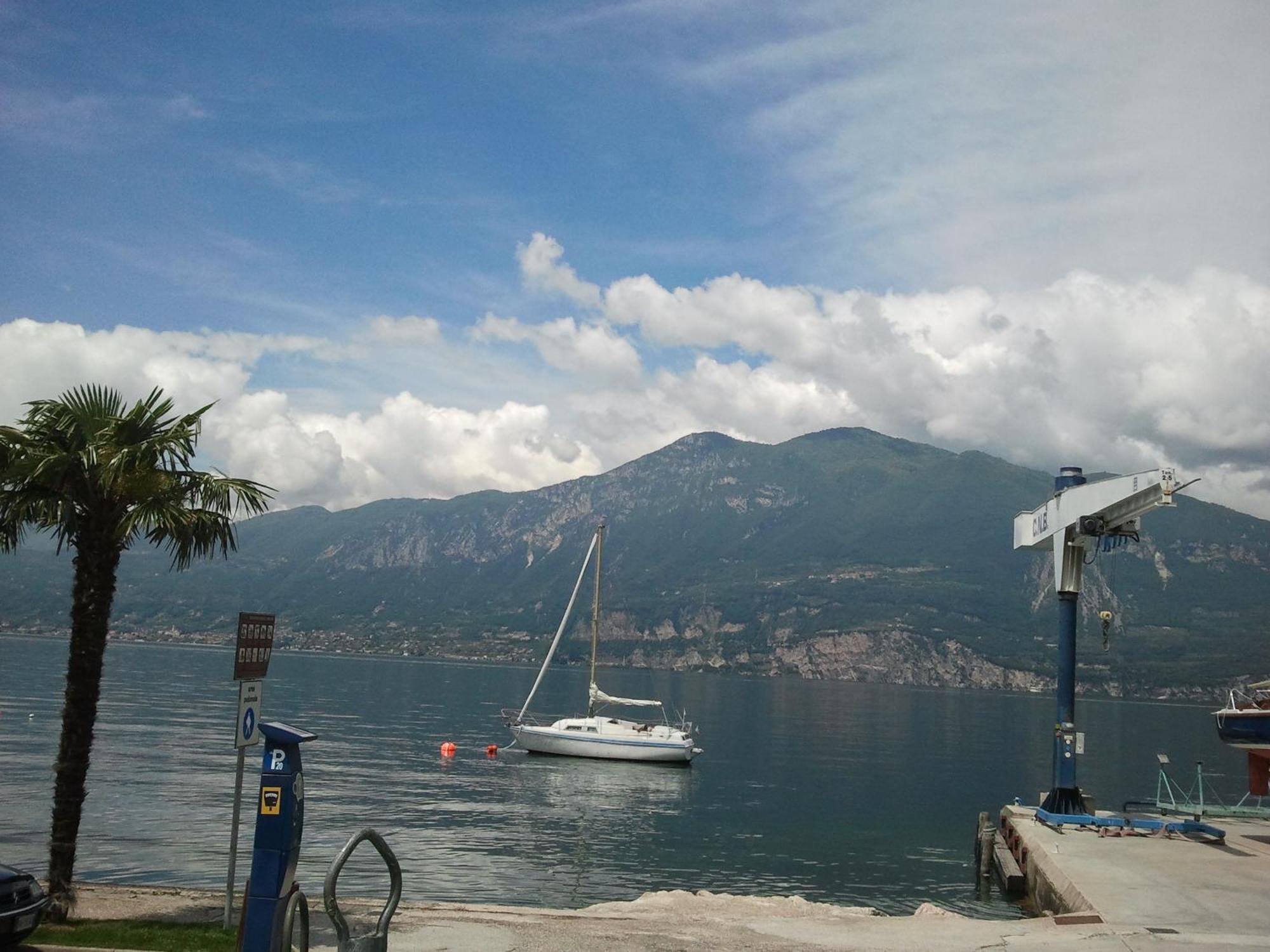 Hotel Danieli La Castellana Lago Di Garda Brenzone sul Garda Kültér fotó